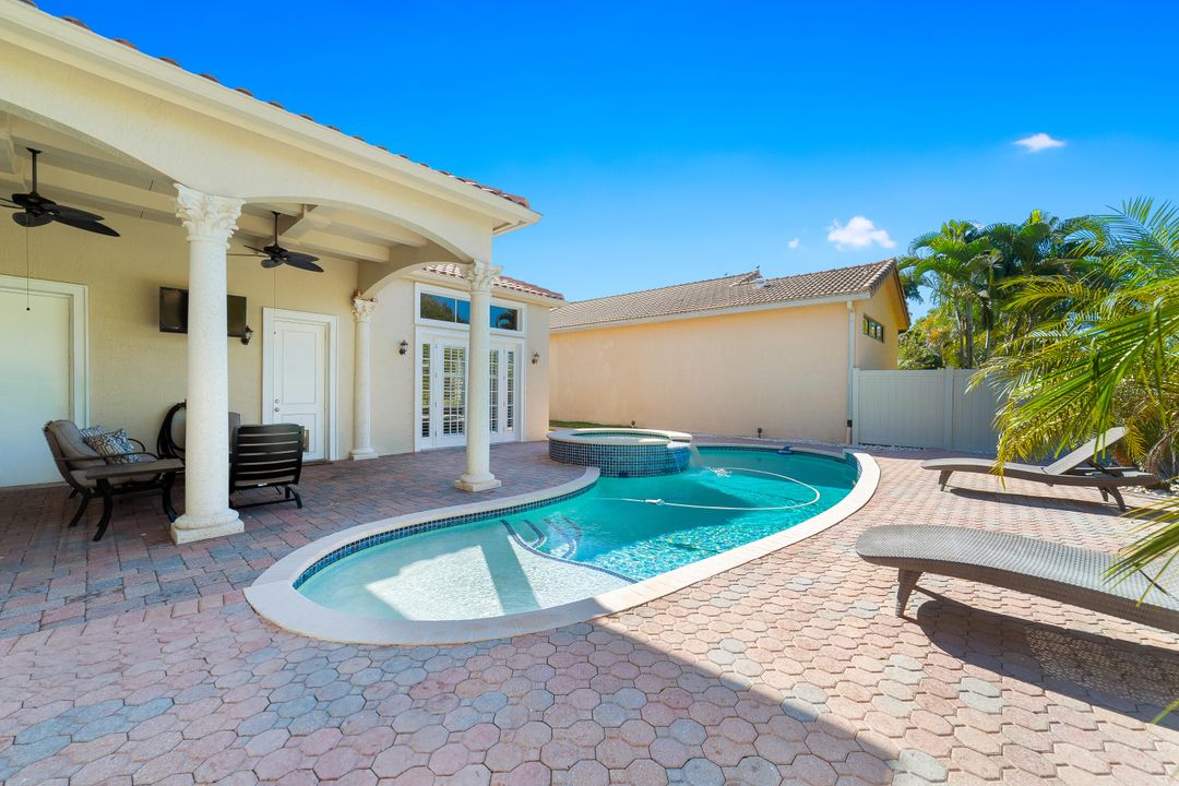 For Sale: $825,000 (3 beds, 3 baths, 2151 Square Feet)