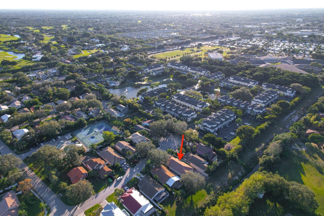 For Sale: $825,000 (3 beds, 3 baths, 2151 Square Feet)