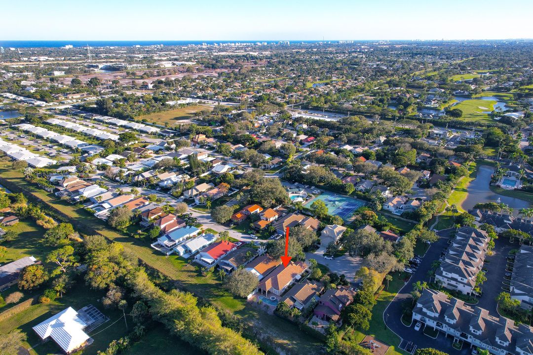 For Sale: $825,000 (3 beds, 3 baths, 2151 Square Feet)