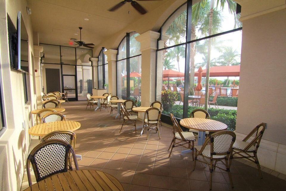 For Sale: $1,300,000 (4 beds, 3 baths, 3161 Square Feet)