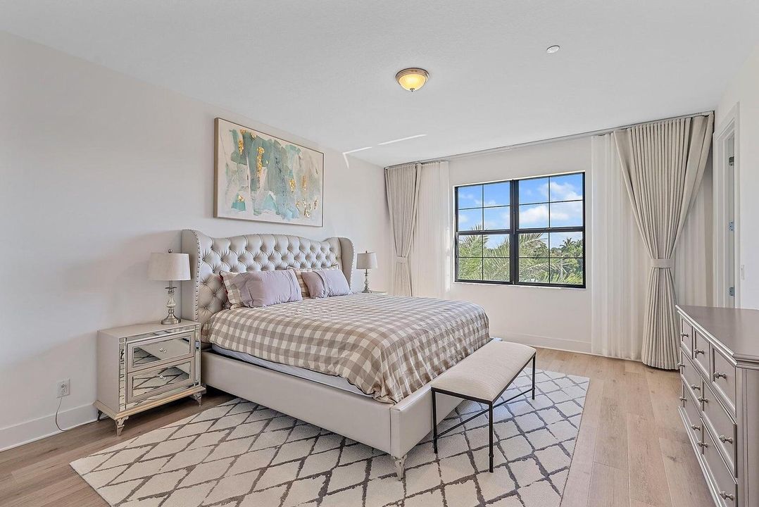 For Rent: $5,200 (3 beds, 3 baths, 2252 Square Feet)