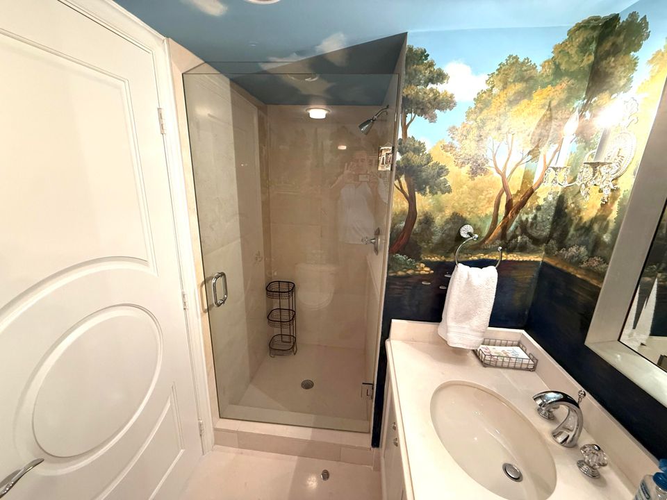 For Sale: $1,750,000 (2 beds, 2 baths, 1630 Square Feet)