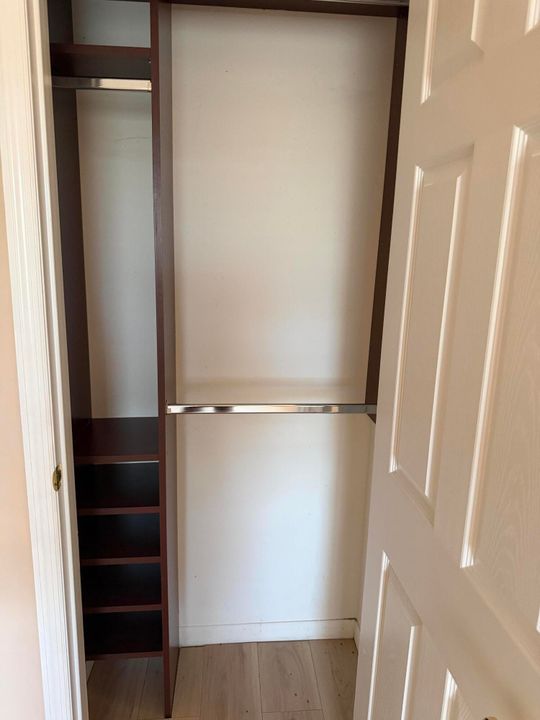 出租: $2,000 (2 贝兹, 2 浴室, 908 平方英尺)