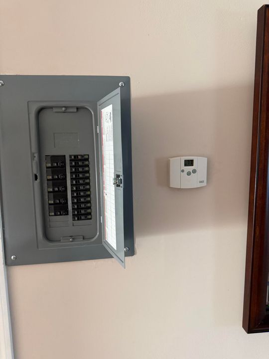 出租: $2,000 (2 贝兹, 2 浴室, 908 平方英尺)