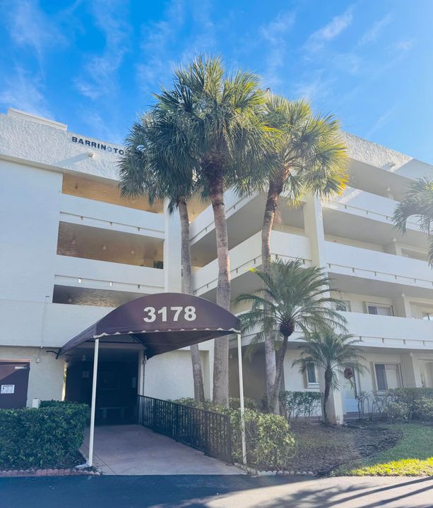 出租: $1,700 (2 贝兹, 2 浴室, 1145 平方英尺)