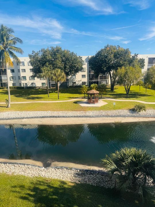 出租: $1,700 (2 贝兹, 2 浴室, 1145 平方英尺)