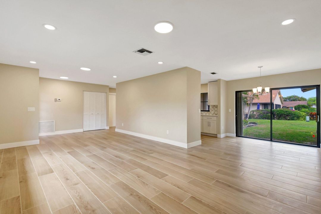 En Venta: $440,000 (2 camas, 2 baños, 1670 Pies cuadrados)