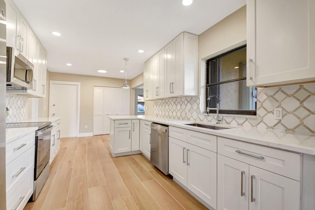 En Venta: $440,000 (2 camas, 2 baños, 1670 Pies cuadrados)