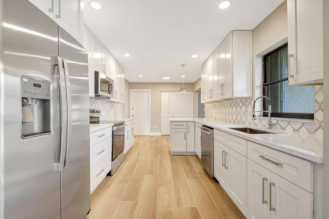 En Venta: $440,000 (2 camas, 2 baños, 1670 Pies cuadrados)