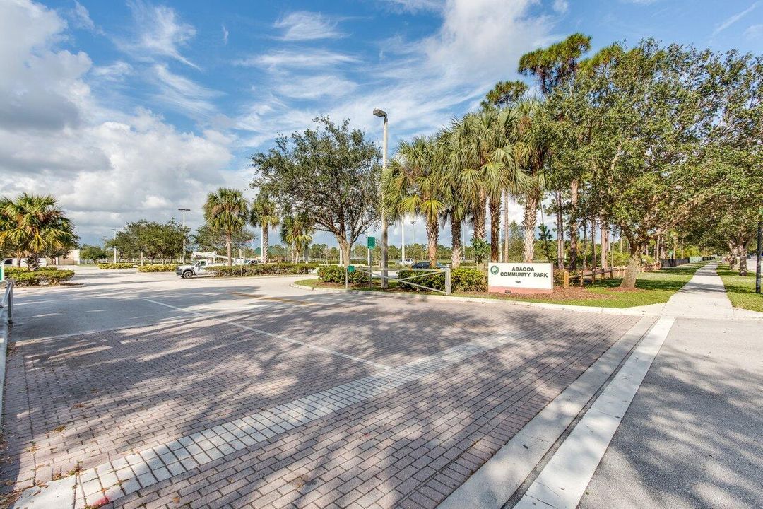 En Venta: $1,300,000 (4 camas, 3 baños, 2661 Pies cuadrados)