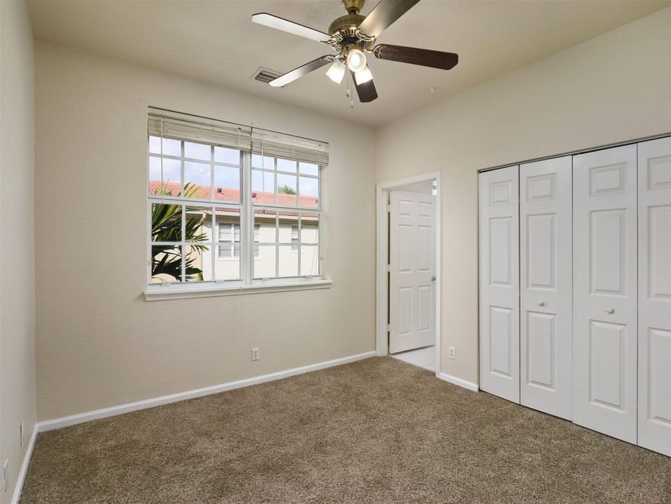 待售: $459,900 (2 贝兹, 2 浴室, 1700 平方英尺)