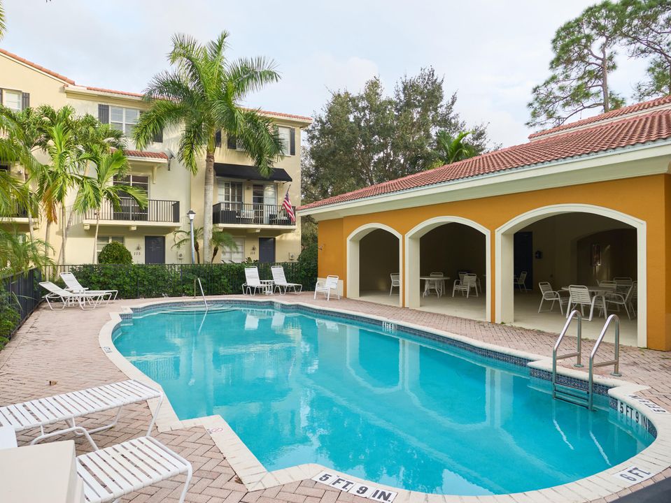 待售: $459,900 (2 贝兹, 2 浴室, 1700 平方英尺)