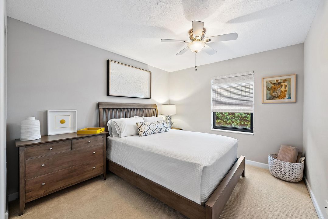 На продажу: $669,000 (3 спален, 2 ванн, 1730 Квадратных фут)