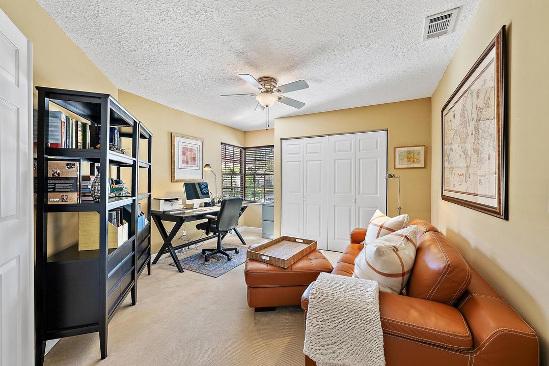 На продажу: $669,000 (3 спален, 2 ванн, 1730 Квадратных фут)