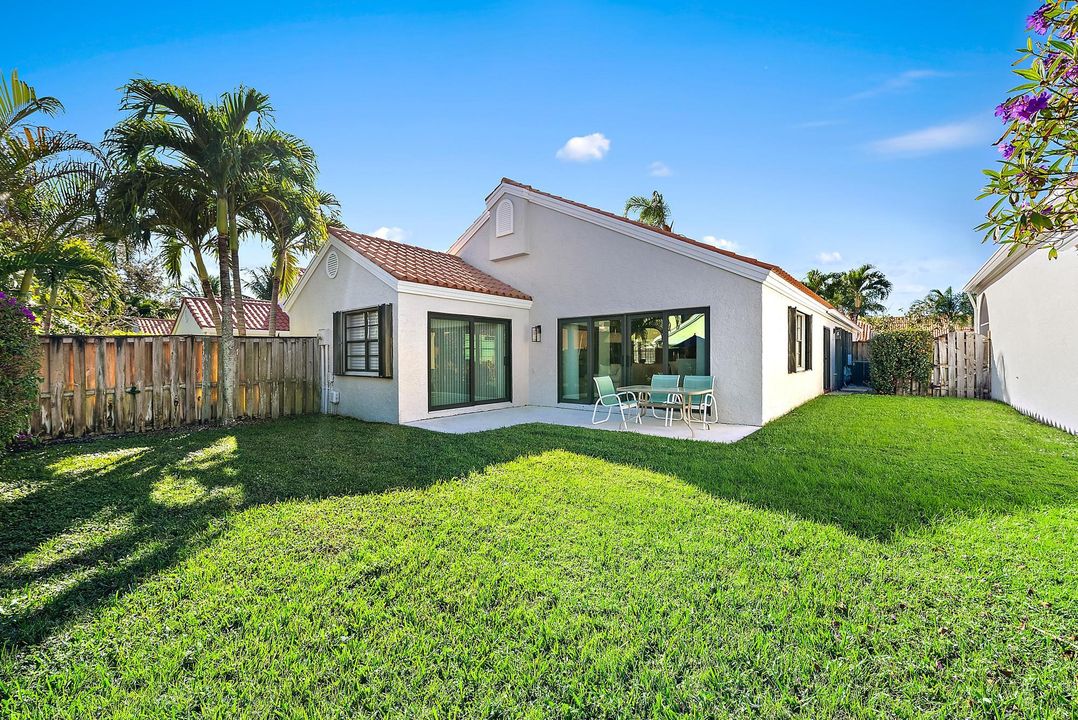 На продажу: $669,000 (3 спален, 2 ванн, 1730 Квадратных фут)