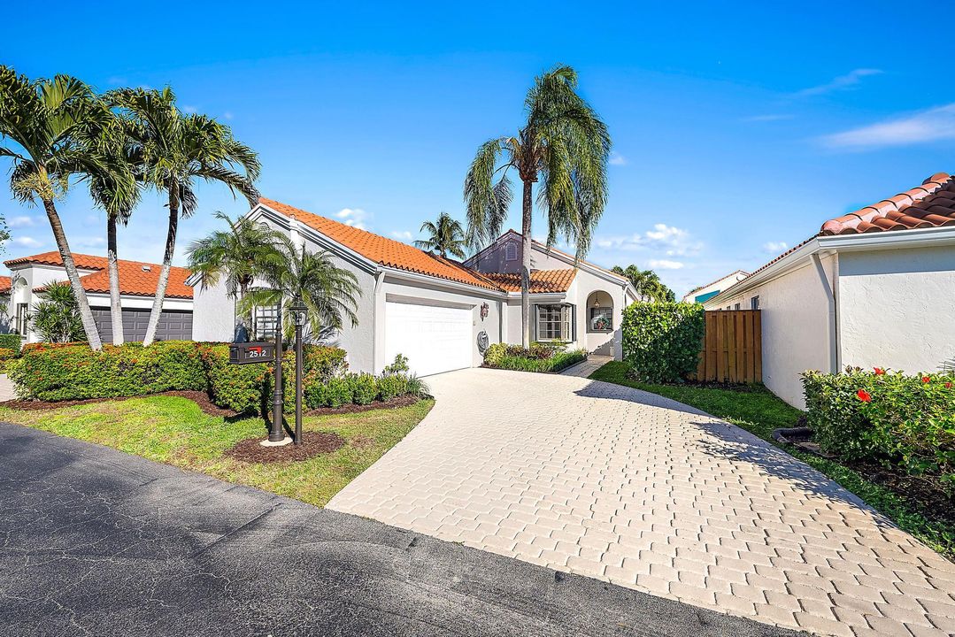 На продажу: $669,000 (3 спален, 2 ванн, 1730 Квадратных фут)