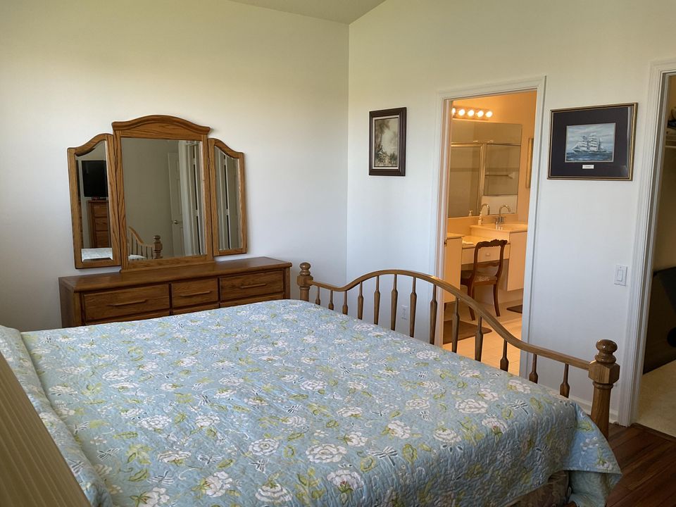 For Rent: $2,900 (2 beds, 2 baths, 1661 Square Feet)