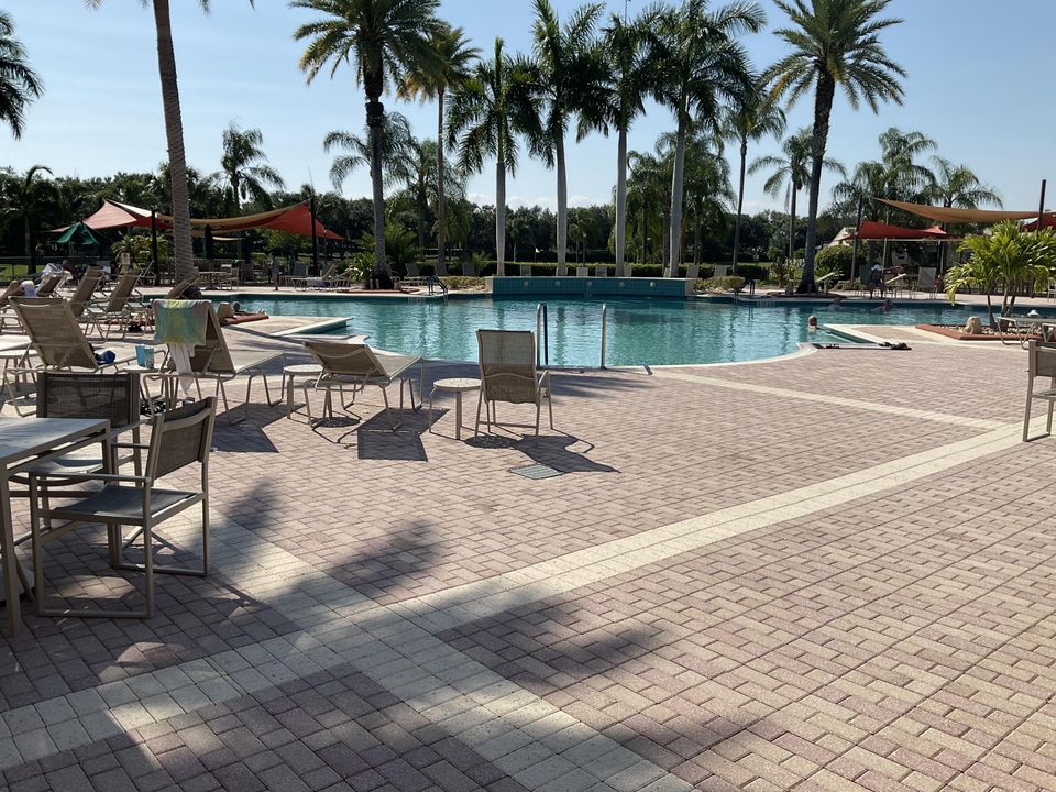 For Rent: $2,900 (2 beds, 2 baths, 1661 Square Feet)