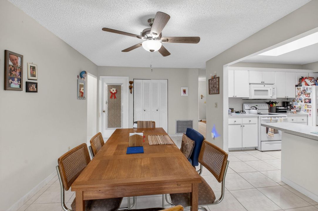 En Venta: $395,000 (2 camas, 2 baños, 1692 Pies cuadrados)