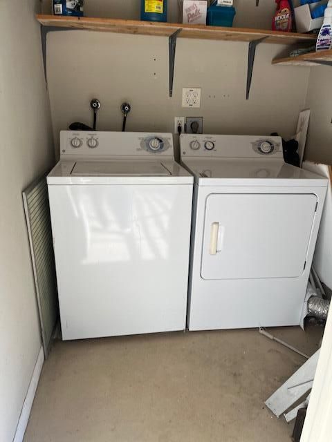 На продажу: $79,900 (2 спален, 2 ванн, 907 Квадратных фут)