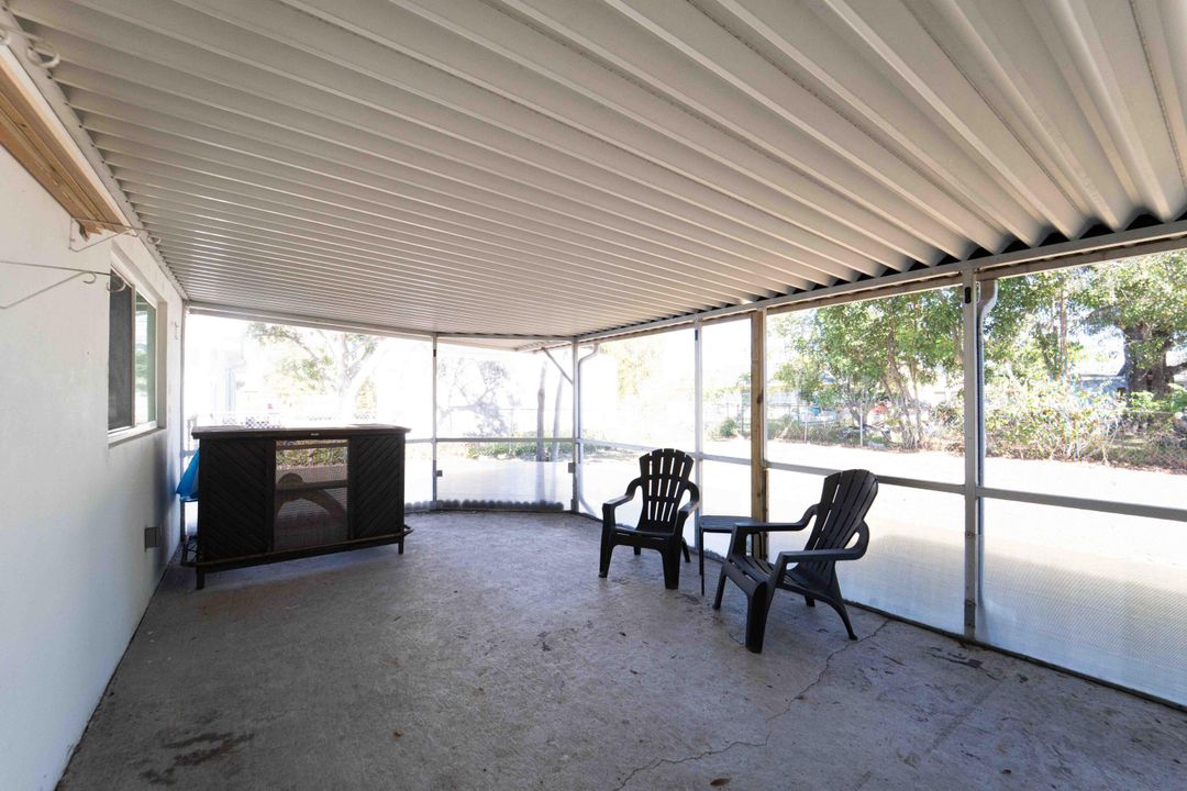 For Sale: $365,000 (3 beds, 2 baths, 1328 Square Feet)