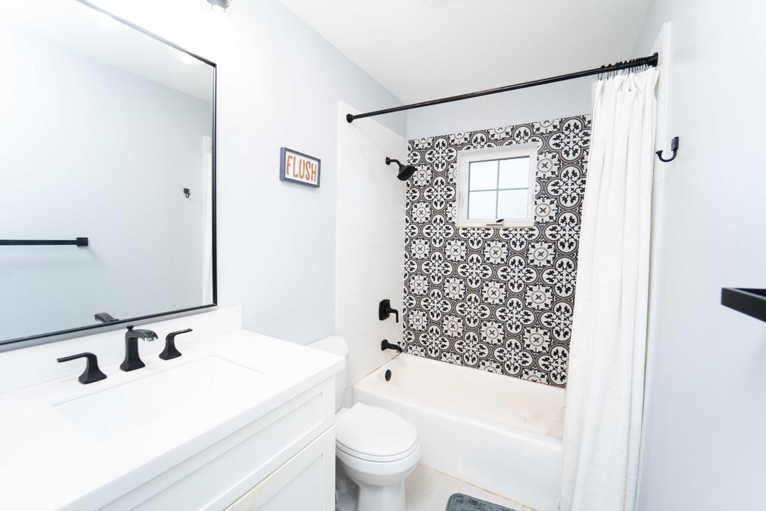 For Sale: $365,000 (3 beds, 2 baths, 1328 Square Feet)