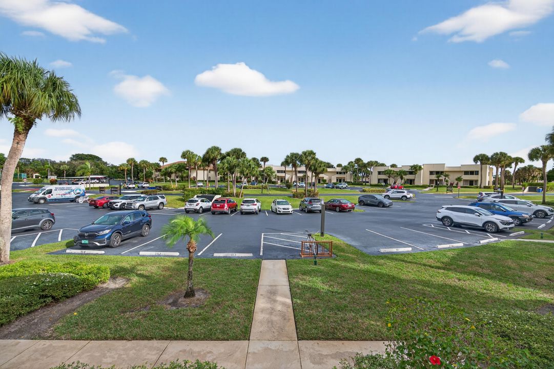 For Sale: $285,000 (3 beds, 2 baths, 1346 Square Feet)