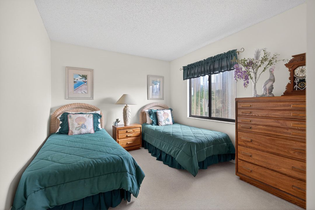 For Sale: $285,000 (3 beds, 2 baths, 1346 Square Feet)