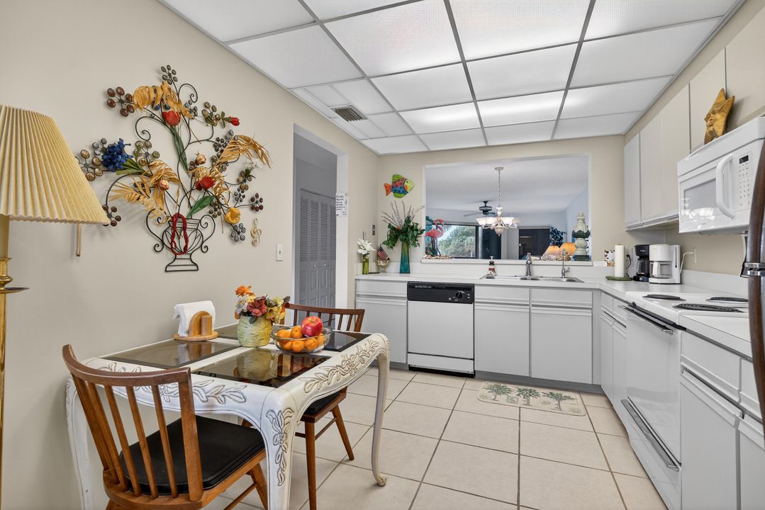 For Sale: $285,000 (3 beds, 2 baths, 1346 Square Feet)