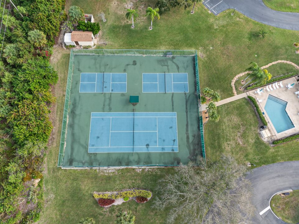 For Sale: $285,000 (3 beds, 2 baths, 1346 Square Feet)