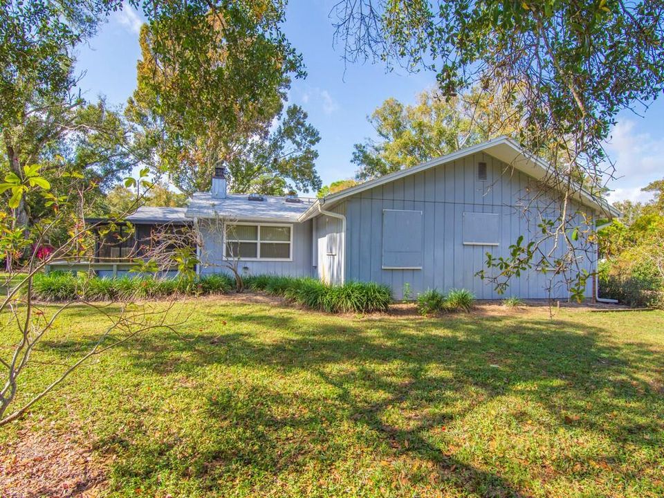 For Sale: $395,000 (2 beds, 2 baths, 1375 Square Feet)