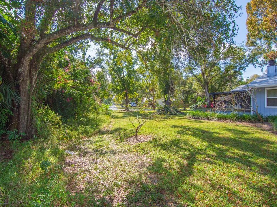 For Sale: $395,000 (2 beds, 2 baths, 1375 Square Feet)