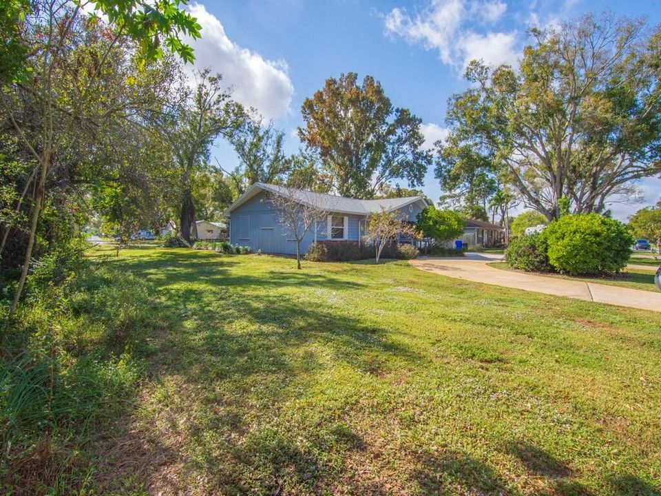 For Sale: $395,000 (2 beds, 2 baths, 1375 Square Feet)