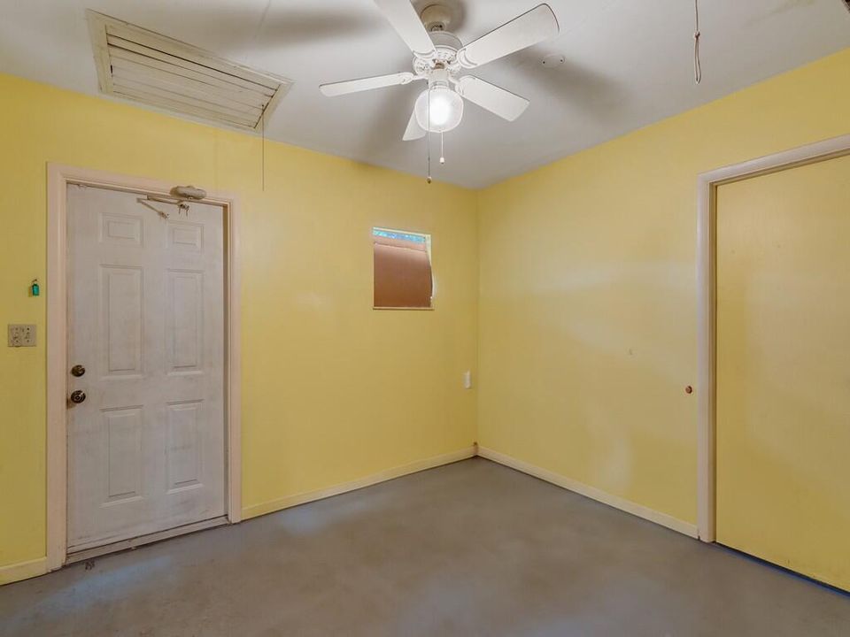 For Sale: $395,000 (2 beds, 2 baths, 1375 Square Feet)