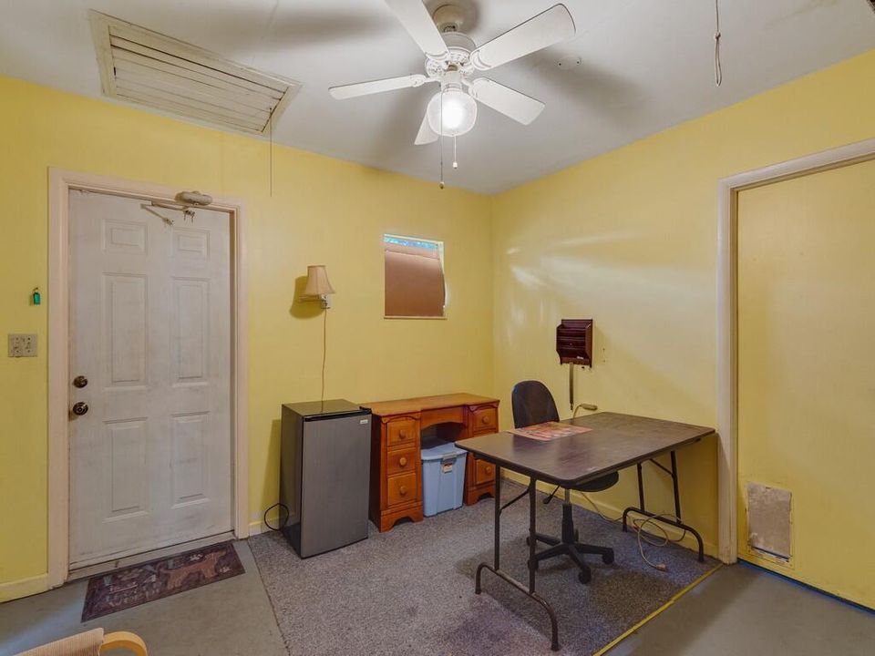 For Sale: $395,000 (2 beds, 2 baths, 1375 Square Feet)