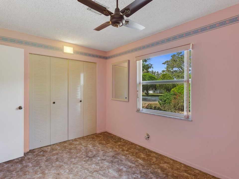 For Sale: $395,000 (2 beds, 2 baths, 1375 Square Feet)