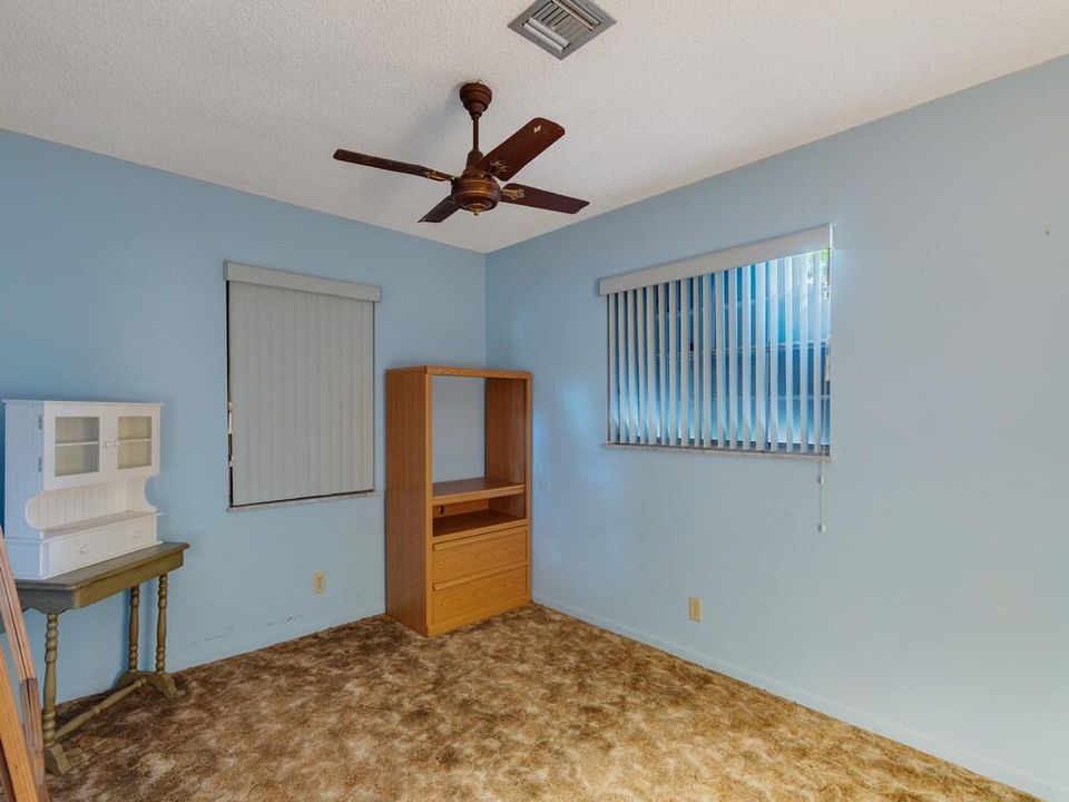 For Sale: $395,000 (2 beds, 2 baths, 1375 Square Feet)