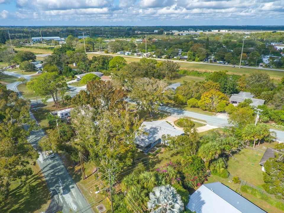 For Sale: $395,000 (2 beds, 2 baths, 1375 Square Feet)