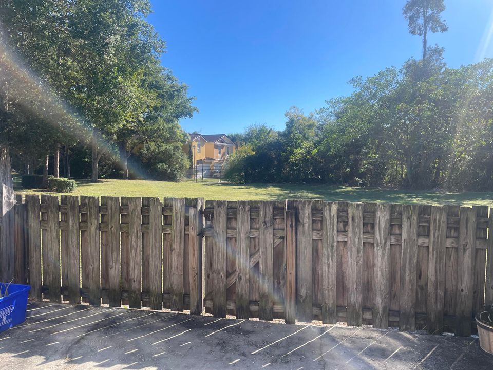 For Sale: $325,500 (3 beds, 2 baths, 1412 Square Feet)