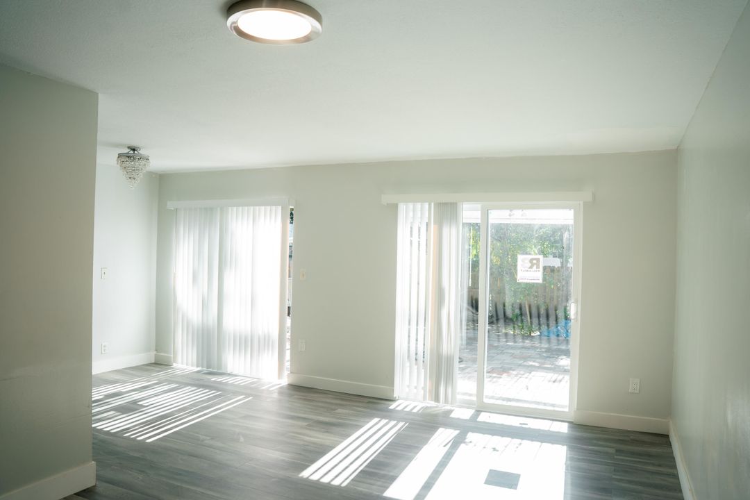 На продажу: $390,000 (3 спален, 2 ванн, 1404 Квадратных фут)