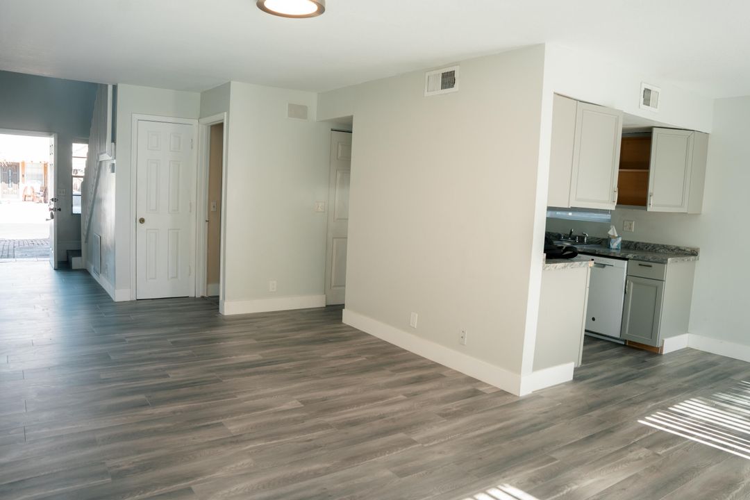 На продажу: $390,000 (3 спален, 2 ванн, 1404 Квадратных фут)