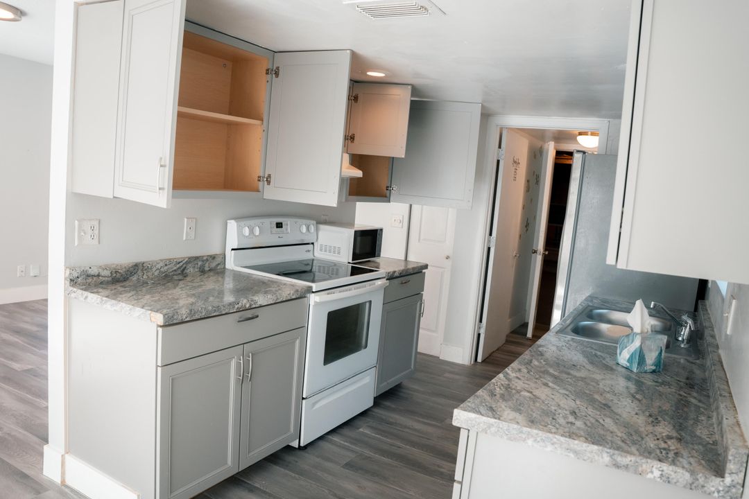 На продажу: $390,000 (3 спален, 2 ванн, 1404 Квадратных фут)