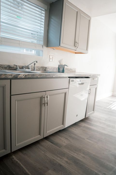 На продажу: $390,000 (3 спален, 2 ванн, 1404 Квадратных фут)