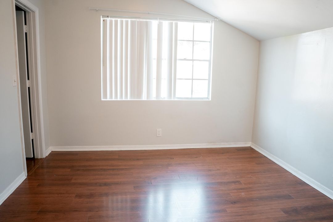 На продажу: $390,000 (3 спален, 2 ванн, 1404 Квадратных фут)