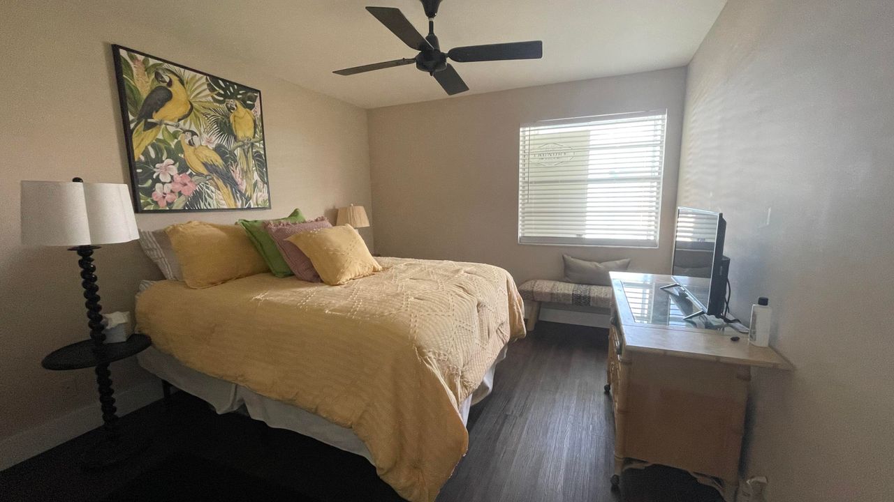 En Venta: $219,000 (2 camas, 2 baños, 907 Pies cuadrados)