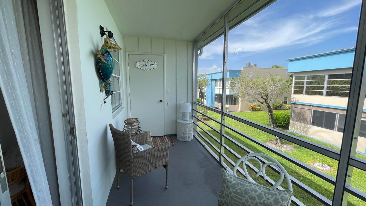 En Venta: $219,000 (2 camas, 2 baños, 907 Pies cuadrados)