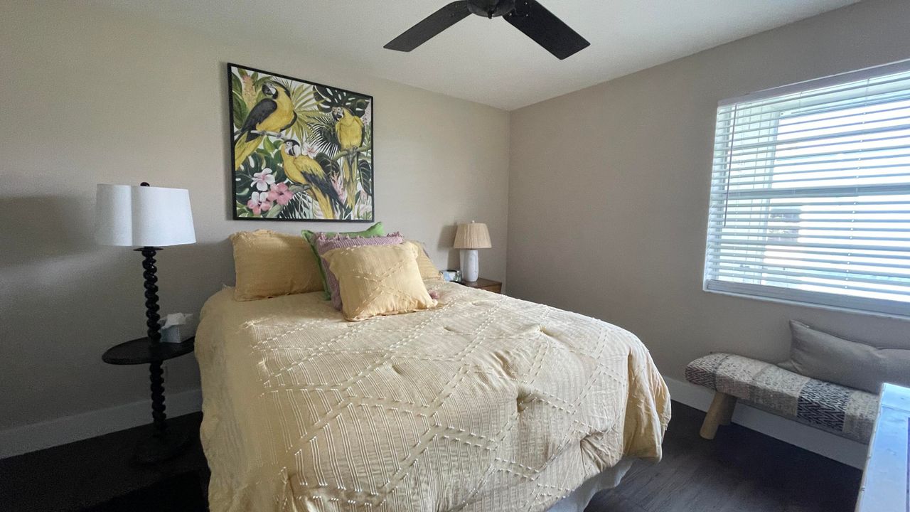 En Venta: $219,000 (2 camas, 2 baños, 907 Pies cuadrados)