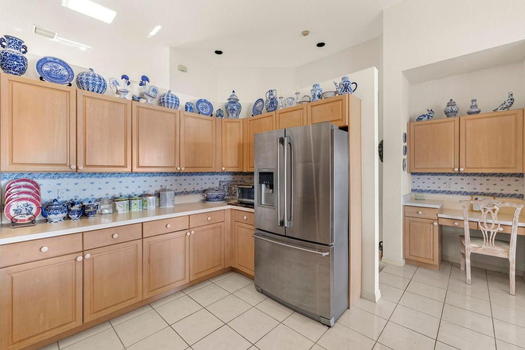 En Venta: $995,000 (4 camas, 3 baños, 3095 Pies cuadrados)