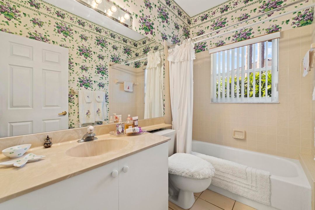 En Venta: $995,000 (4 camas, 3 baños, 3095 Pies cuadrados)