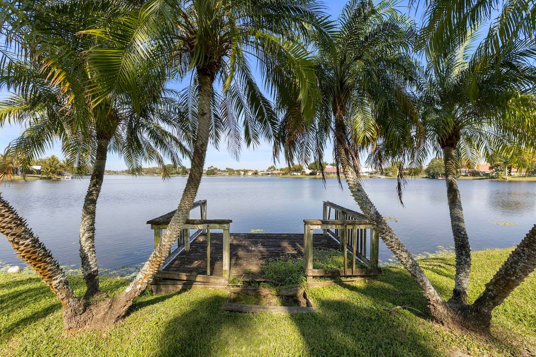 En Venta: $995,000 (4 camas, 3 baños, 3095 Pies cuadrados)